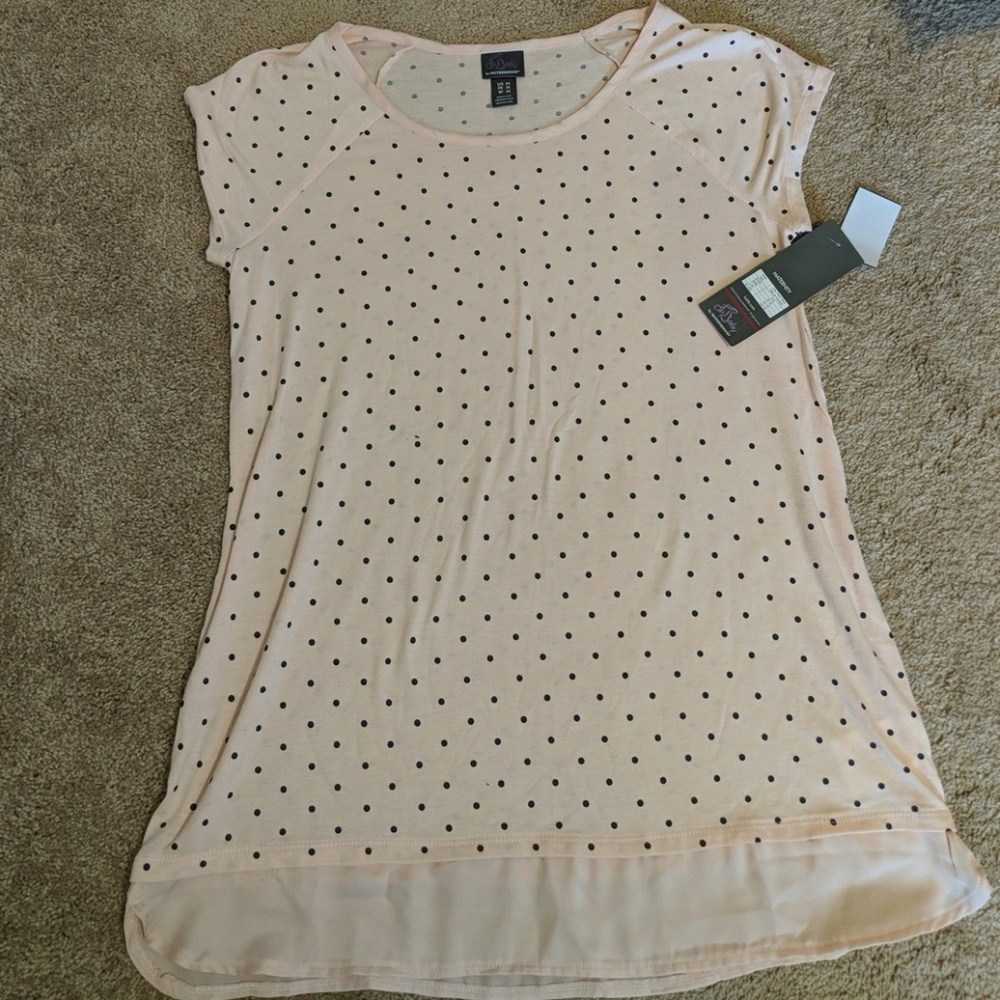 Pretty pink maternity shirt